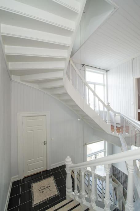 Enter Tromso - Exclusive 4 Bedroom Villa Екстериор снимка